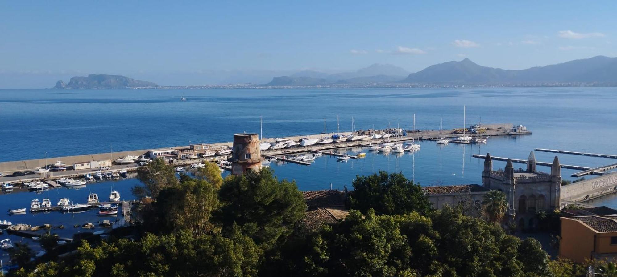 Appartement Rineddahouse Arenella - Vista Mare Panoramica A Palermo Con Parcheggio Privato Extérieur photo