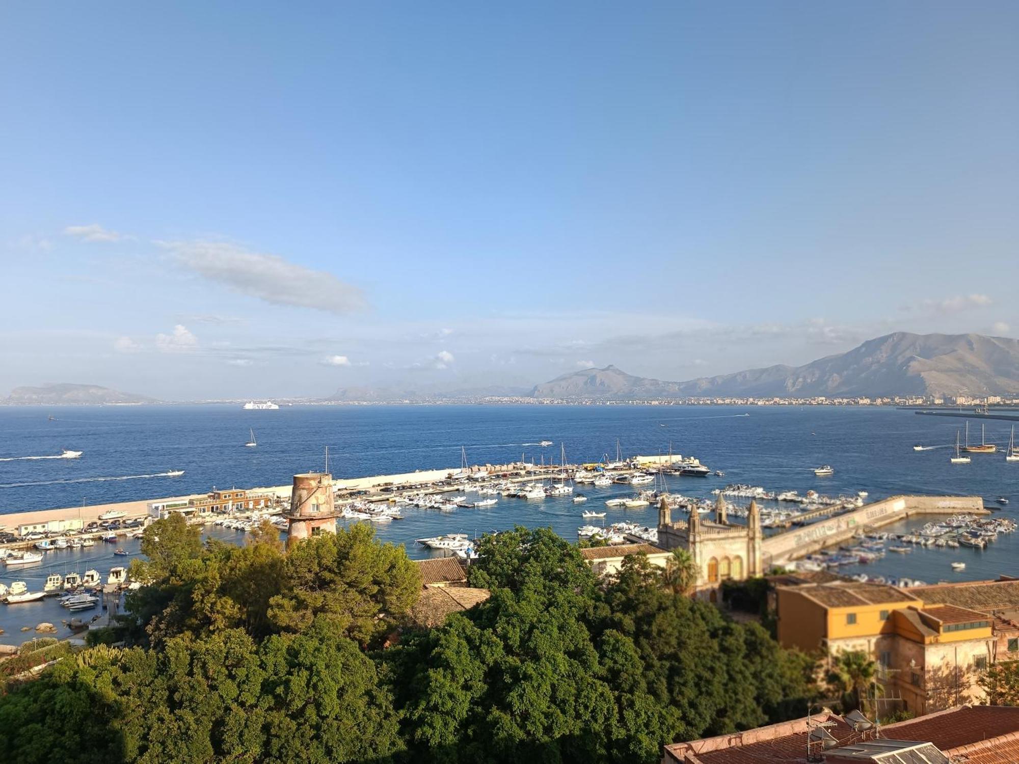 Appartement Rineddahouse Arenella - Vista Mare Panoramica A Palermo Con Parcheggio Privato Extérieur photo