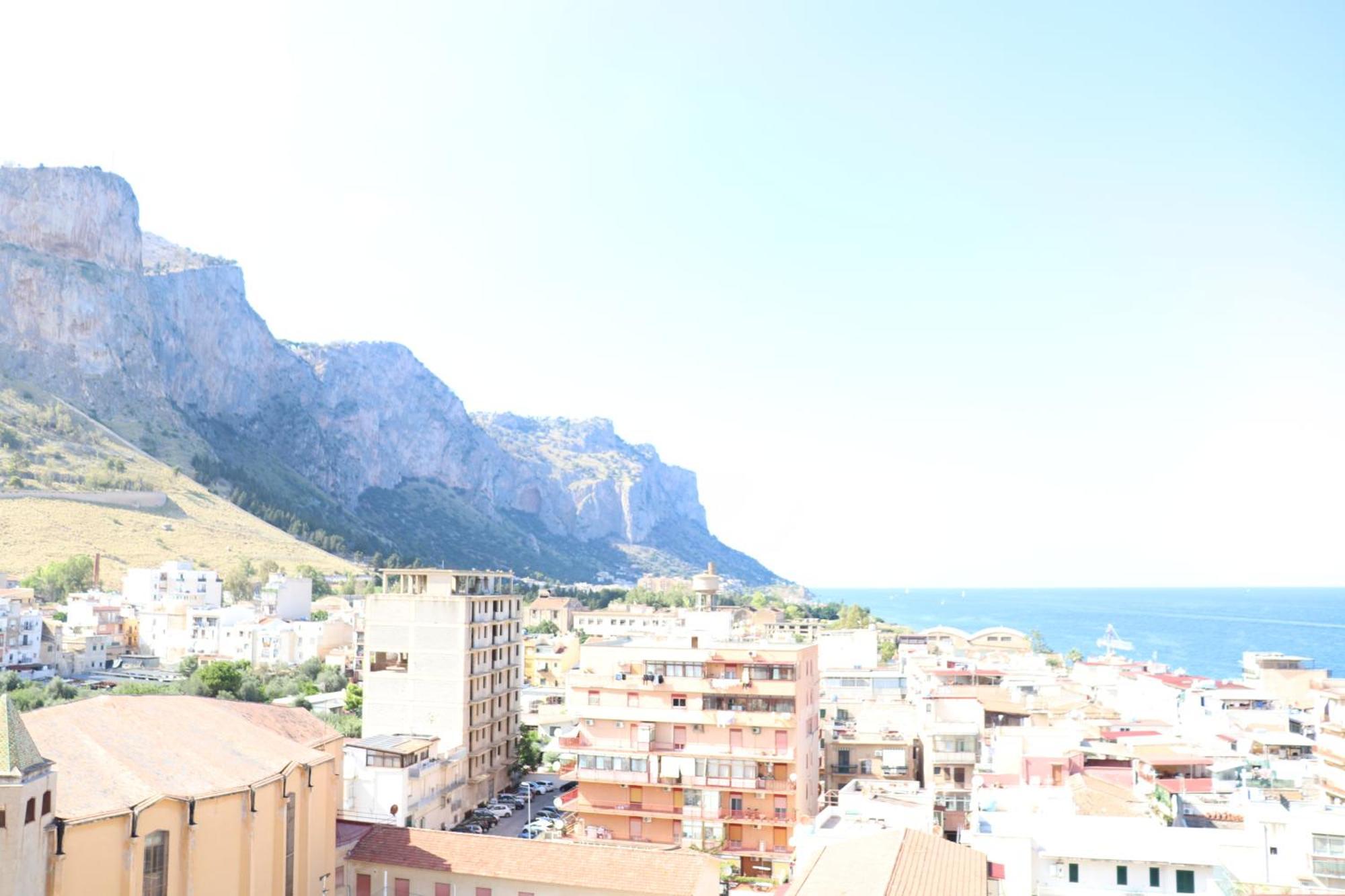 Appartement Rineddahouse Arenella - Vista Mare Panoramica A Palermo Con Parcheggio Privato Extérieur photo